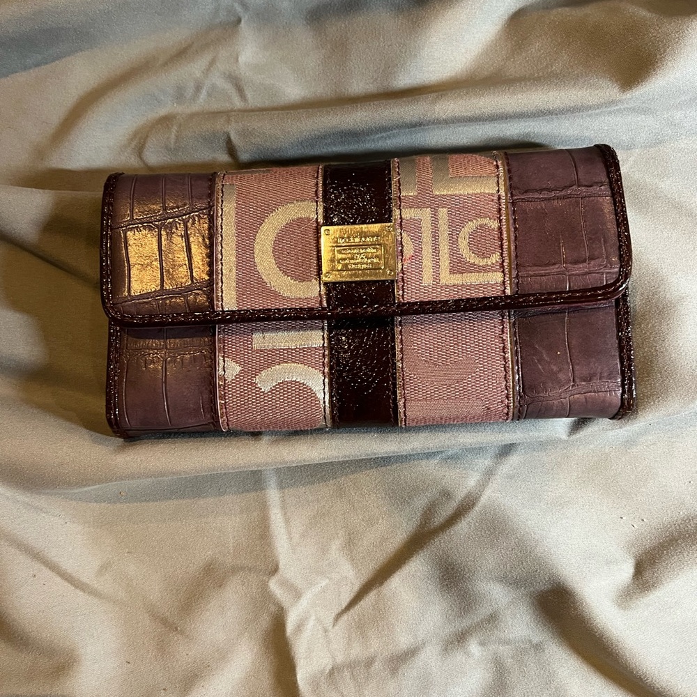 Liz Claiborne Wallet